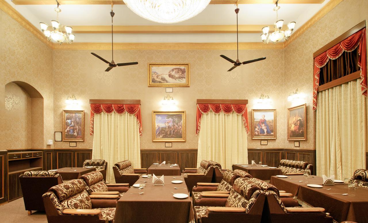 Oyo 5811 Seacom Inn Ymca Esplanade Kolkata Bagian luar foto