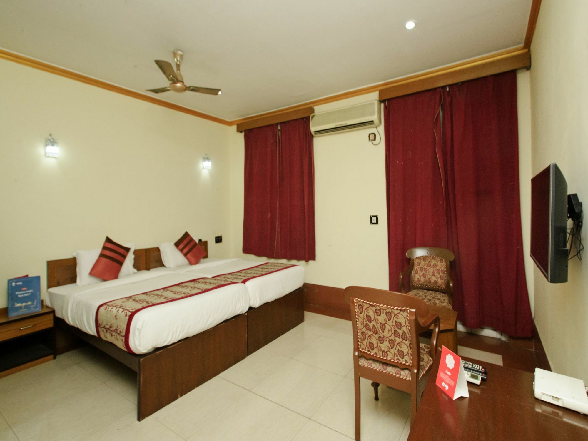 Oyo 5811 Seacom Inn Ymca Esplanade Kolkata Bagian luar foto