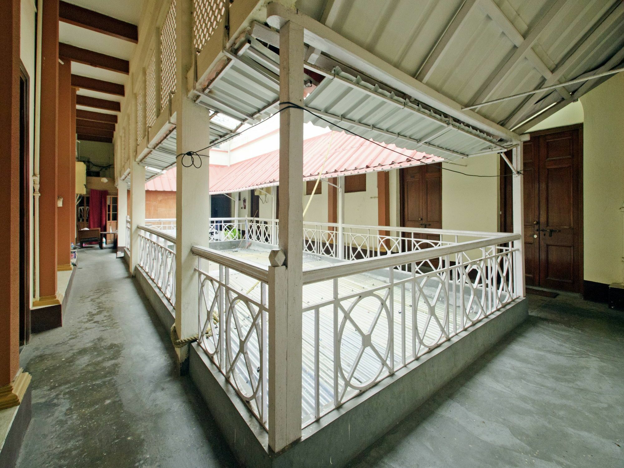 Oyo 5811 Seacom Inn Ymca Esplanade Kolkata Bagian luar foto