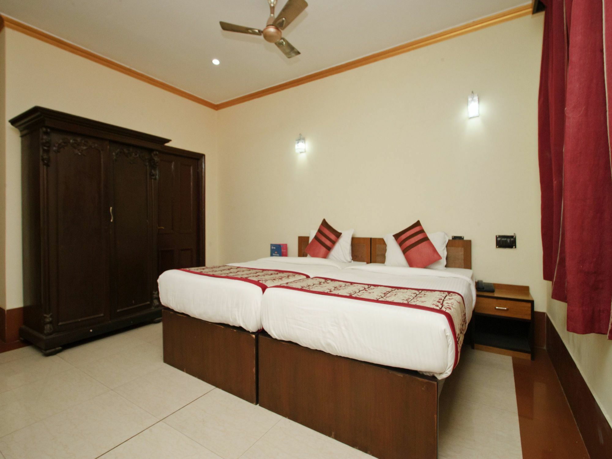 Oyo 5811 Seacom Inn Ymca Esplanade Kolkata Bagian luar foto